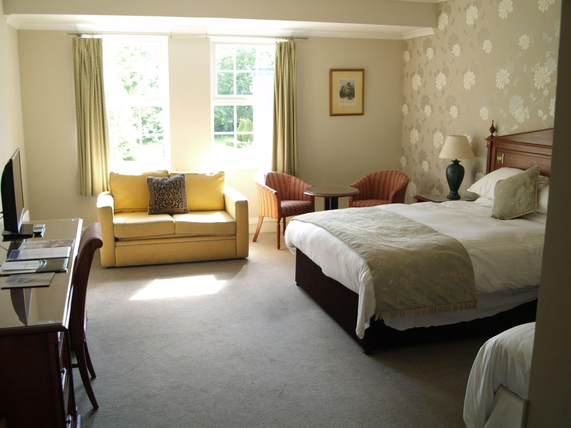 Woodland Manor Hotel Bedford Extérieur photo