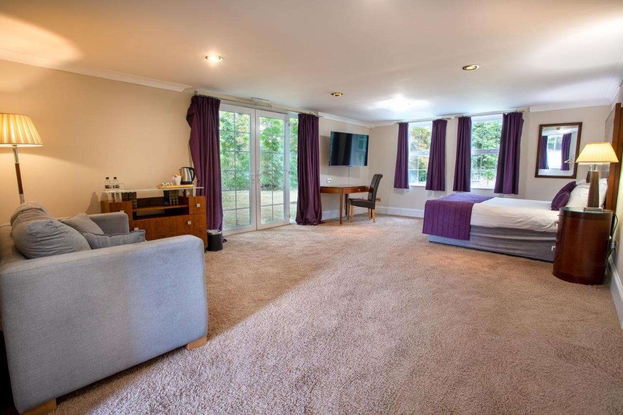 Woodland Manor Hotel Bedford Extérieur photo