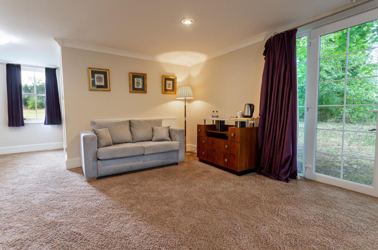 Woodland Manor Hotel Bedford Extérieur photo