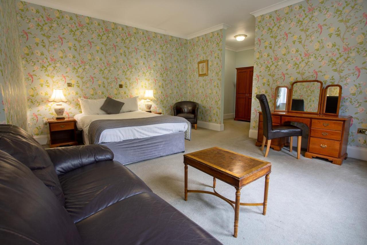 Woodland Manor Hotel Bedford Extérieur photo