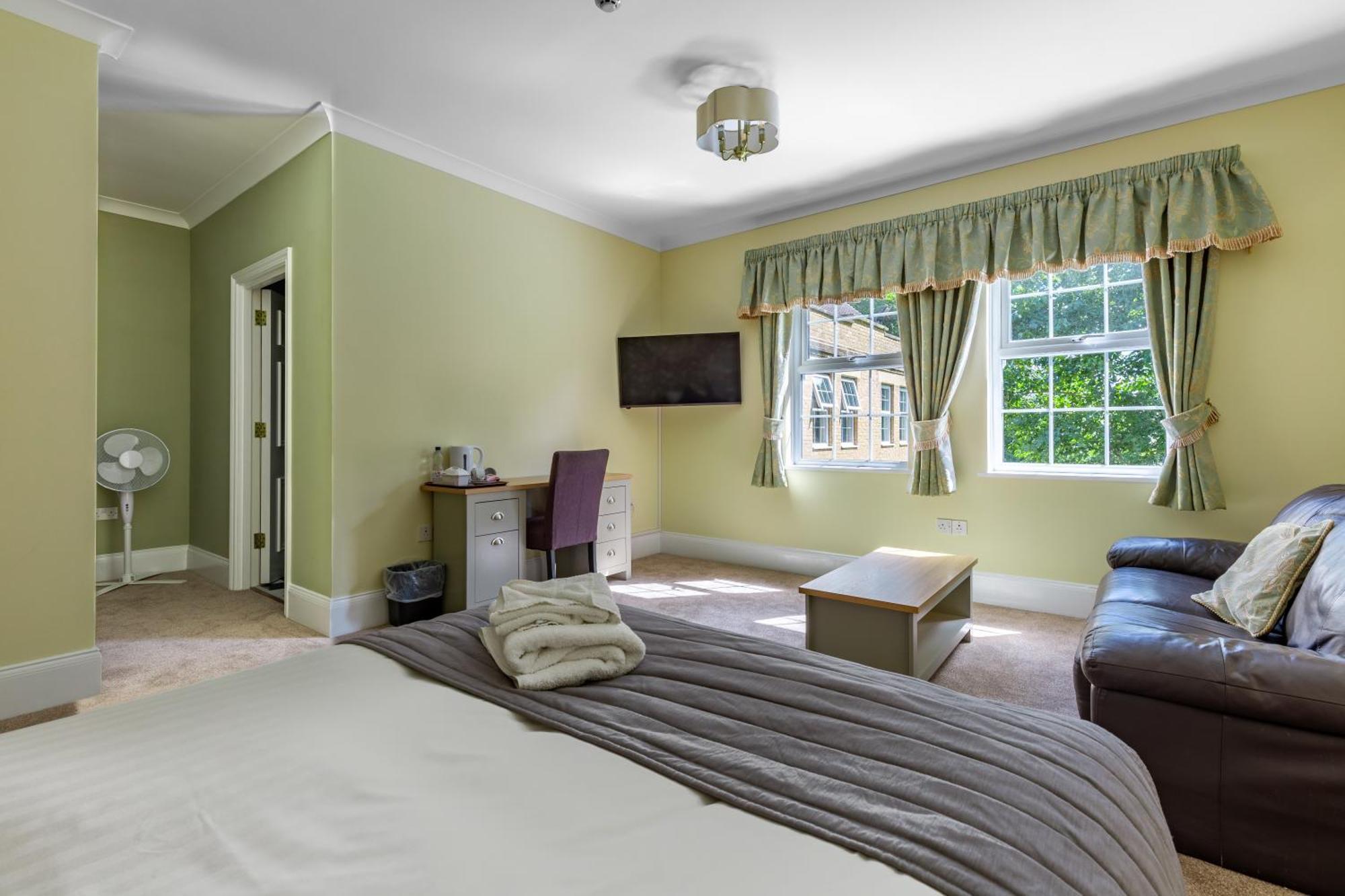 Woodland Manor Hotel Bedford Extérieur photo