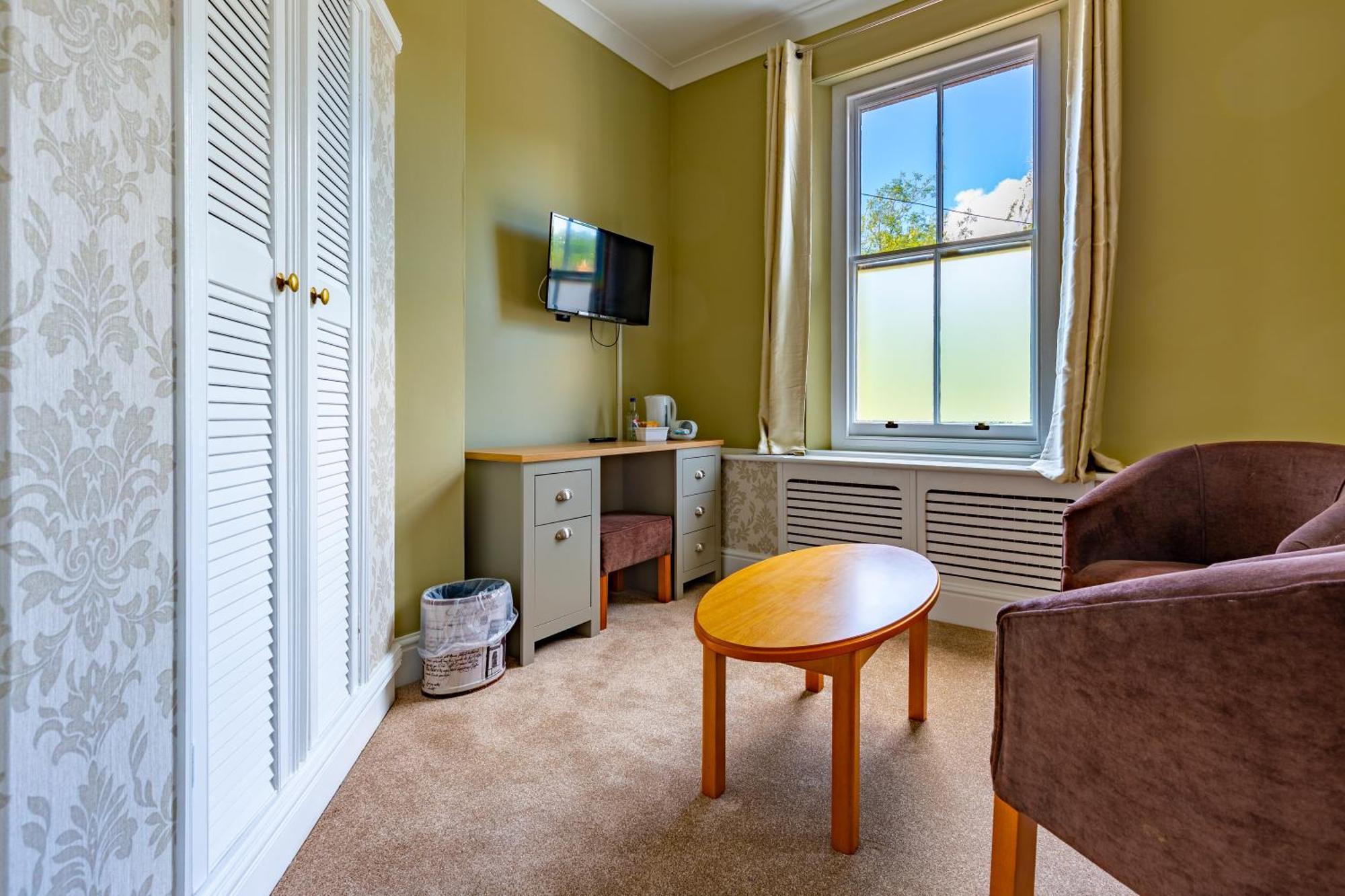 Woodland Manor Hotel Bedford Extérieur photo