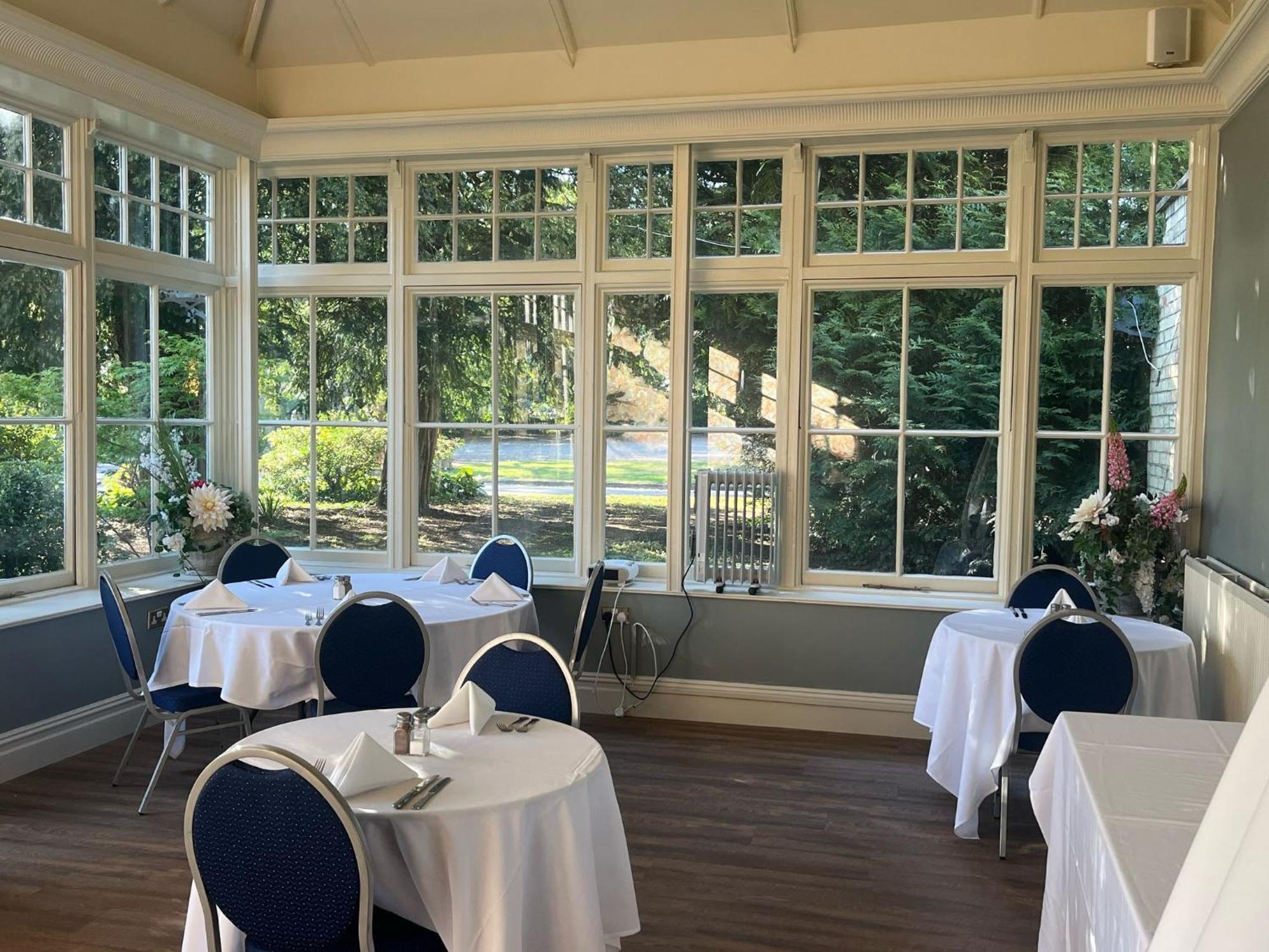 Woodland Manor Hotel Bedford Extérieur photo