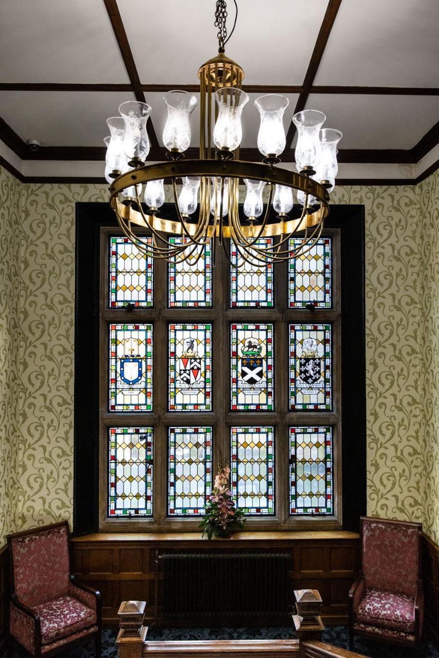 Woodland Manor Hotel Bedford Extérieur photo